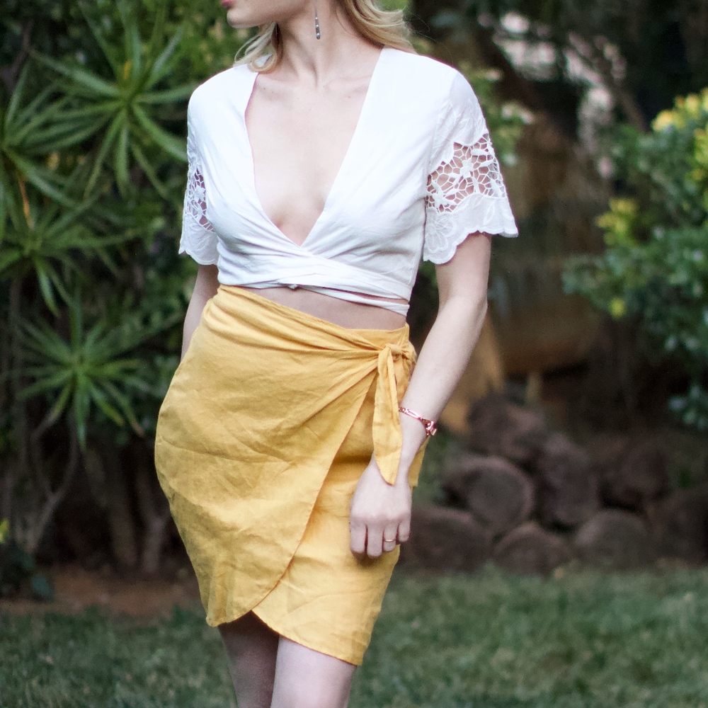 Ellen Tracy Skirt- Yellow/ Gold- Side Tie
